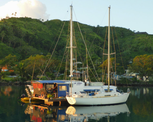 Curly's houseboat